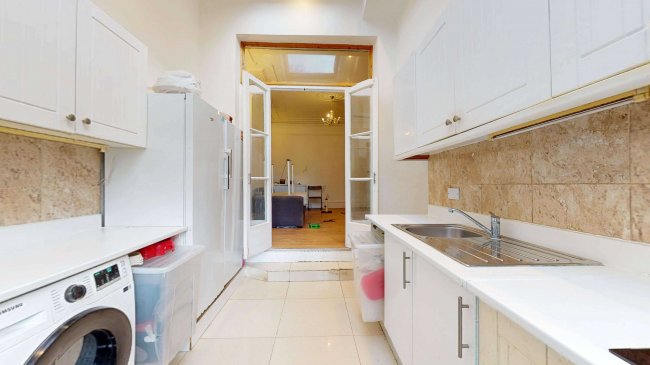 12 Huron Road, Tooting, London SW17 8RB 1