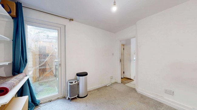 12 Huron Road, Tooting, London SW17 8RB 1