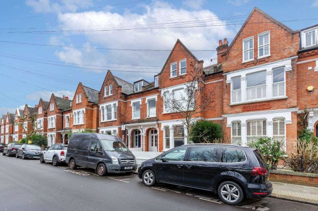 12 Huron Road, Tooting, London SW17 8RB 1