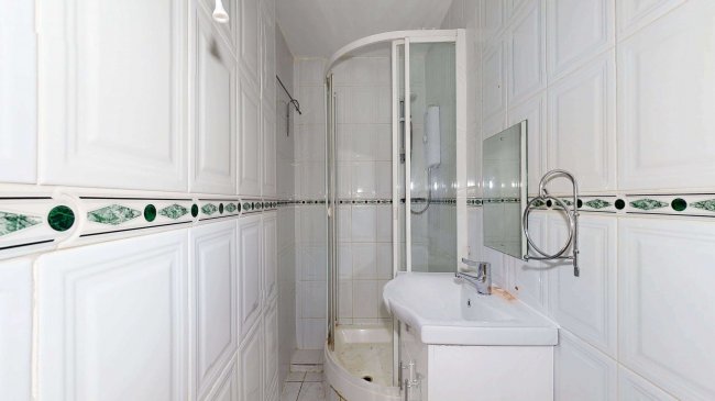 12 Huron Road, Tooting, London SW17 8RB 1