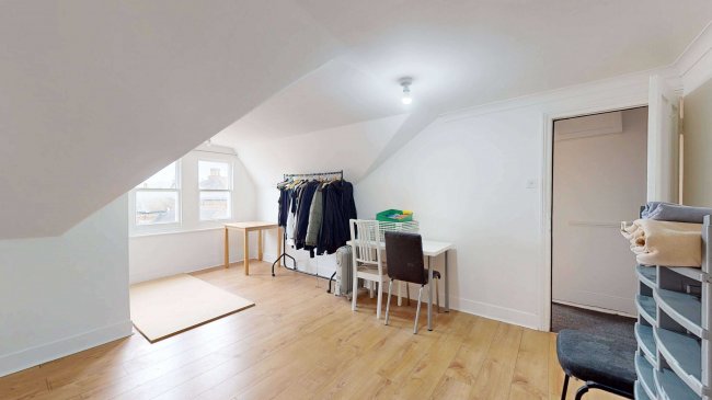 12 Huron Road, Tooting, London SW17 8RB 1