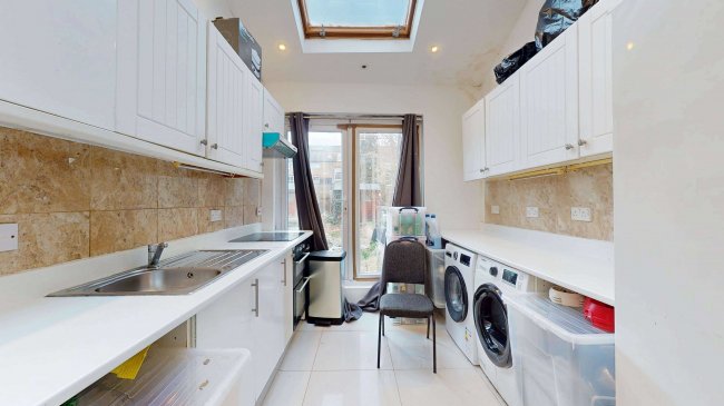 12 Huron Road, Tooting, London SW17 8RB 1