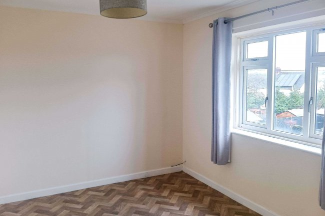 12 Hill Top Avenue, Tidworth, Wiltshire, SP9 7JQ 8