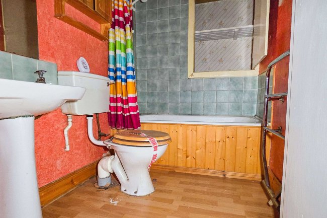 Third Floor Left,125 Holburn Street, Aberdeen, AB10 6BP 4