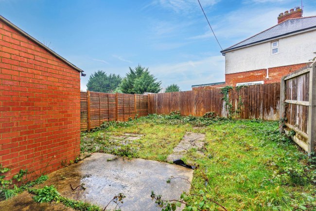 11 Stanton Avenue, Bradville, MK13 7AU 6