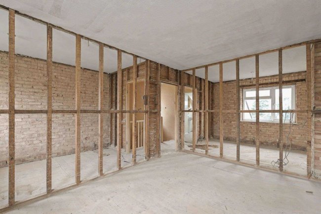 4 London Road, Newport Pagnell, MK16 0AE 6