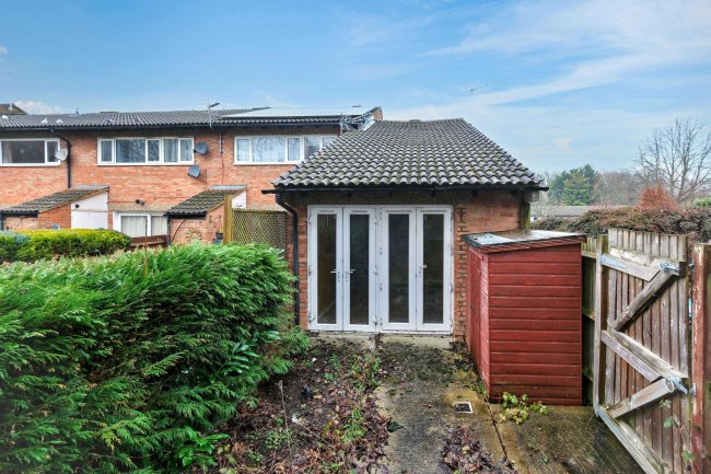1 Church Lees, Great Linford, Milton Keynes, MK14 5EB 10