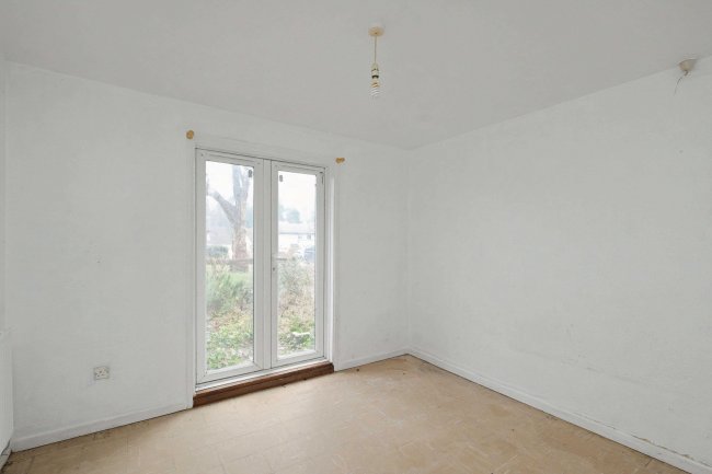1 Church Lees, Great Linford, Milton Keynes, MK14 5EB 10