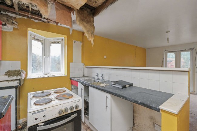 1 Church Lees, Great Linford, Milton Keynes, MK14 5EB 10