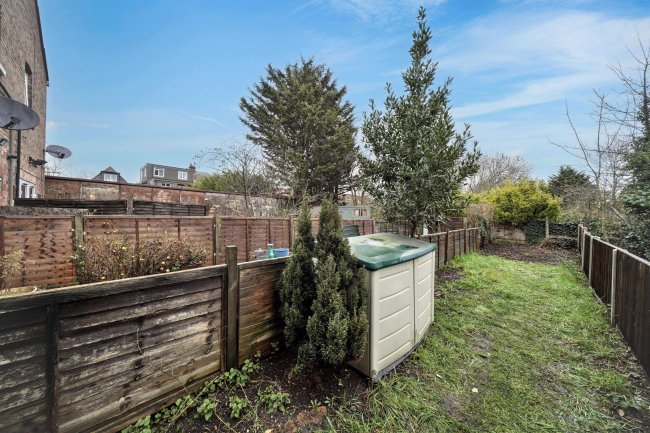 113 Welldon Crescent, Harrow, HA1 1QJ 4