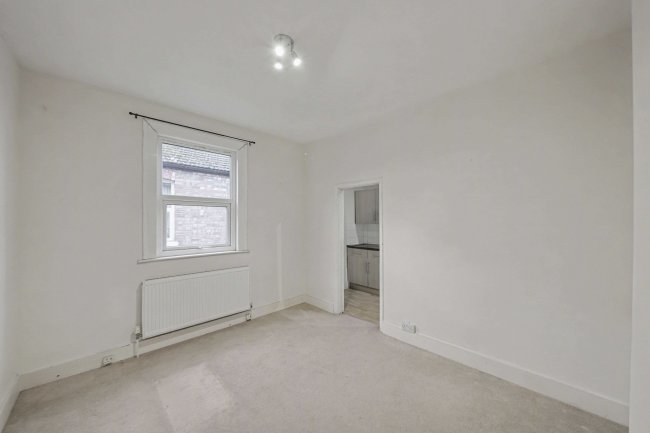 113 Welldon Crescent, Harrow, HA1 1QJ 4