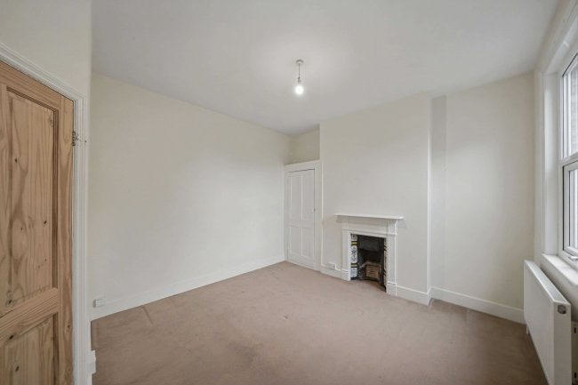 113 Welldon Crescent, Harrow, HA1 1QJ 4