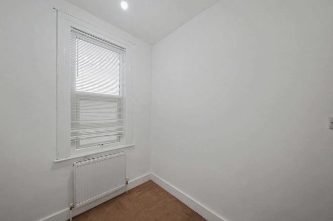 113 Welldon Crescent, Harrow, HA1 1QJ 4