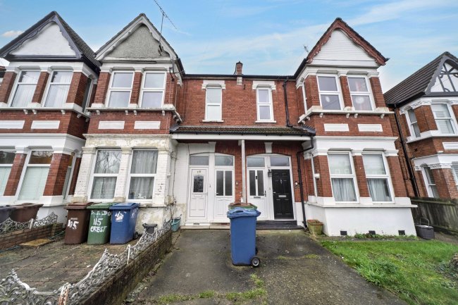 113 Welldon Crescent, Harrow, HA1 1QJ 4
