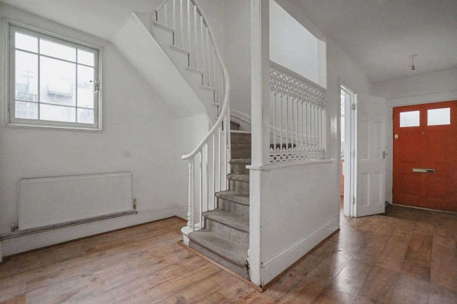 146a Queens Road, Peckham, London SE15 2HP 7