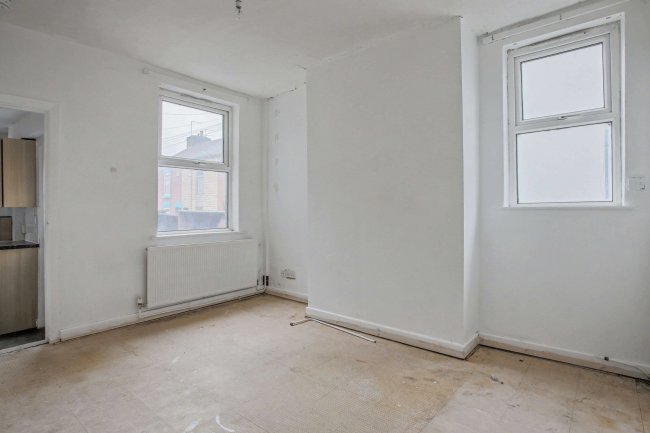 17 Brackley Street, Runcorn, Cheshire, WA7 1EQ 1