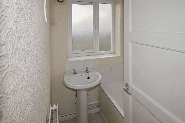 44 Windermere Road, Middleton, M24 5RD 9