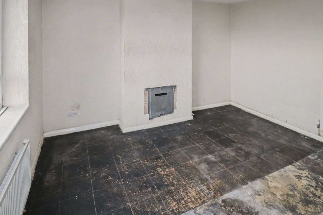 44 Windermere Road, Middleton, M24 5RD 9