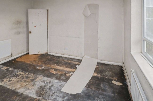 44 Windermere Road, Middleton, M24 5RD 9