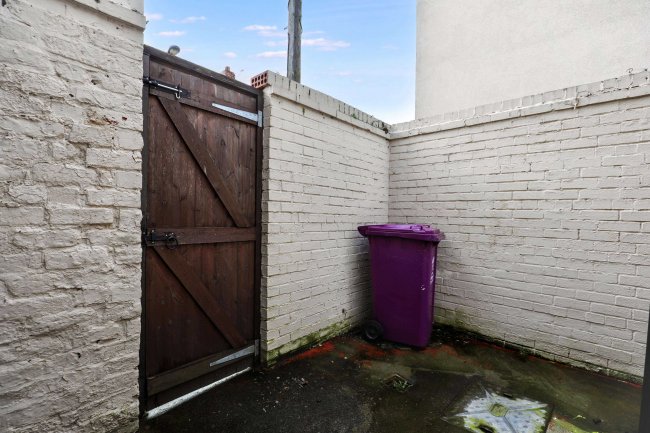 9 Handfield Street, Liverpool, L5 6PE 7