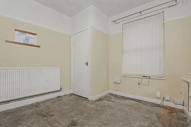 9 Handfield Street, Liverpool, L5 6PE 7