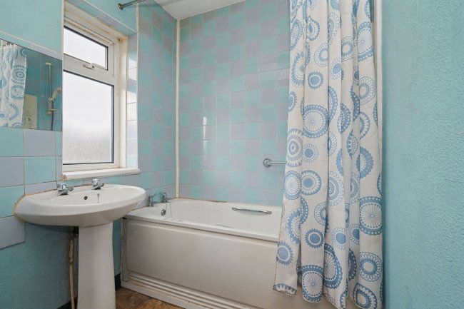 219 Windermere Road, Middleton, Manchester, M24 5PX 10