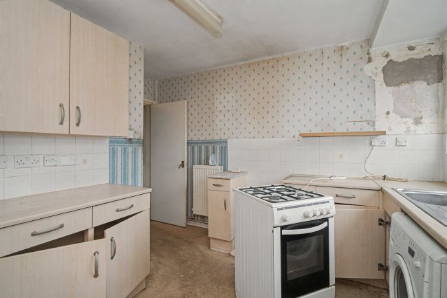 219 Windermere Road, Middleton, Manchester, M24 5PX 10