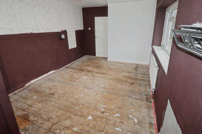 20 Yewdale Drive, Middleton, Manchester, M24 4FS 5