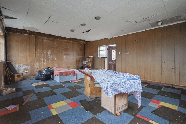 Building to the Side of 18 Bowmead, Eltham, London, SE9 3NL 9