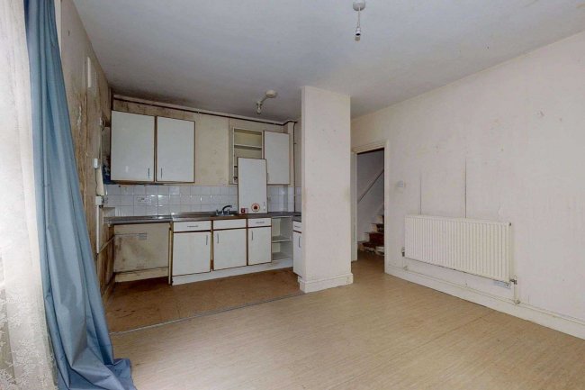 Flat A, 8 Shroton Street, London, NW1 6UG 8