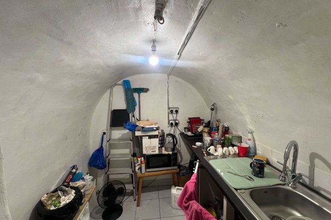 79 Praed Street, Paddington, London W2 1NS 7