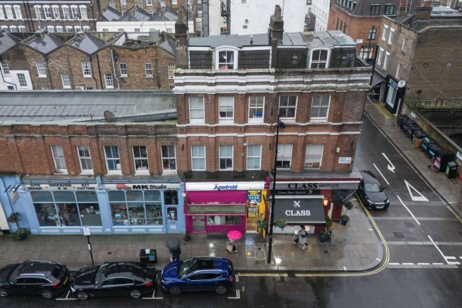 79 Praed Street, Paddington, London W2 1NS 7