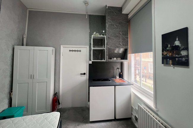 79 Praed Street, Paddington, London W2 1NS 7