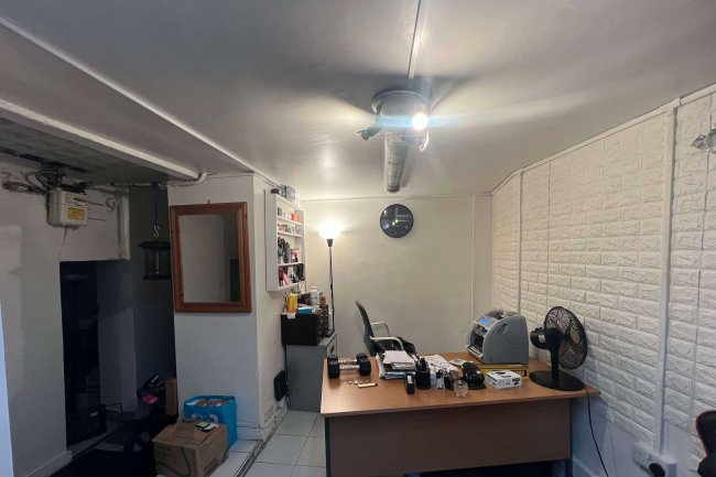 79 Praed Street, Paddington, London W2 1NS 7