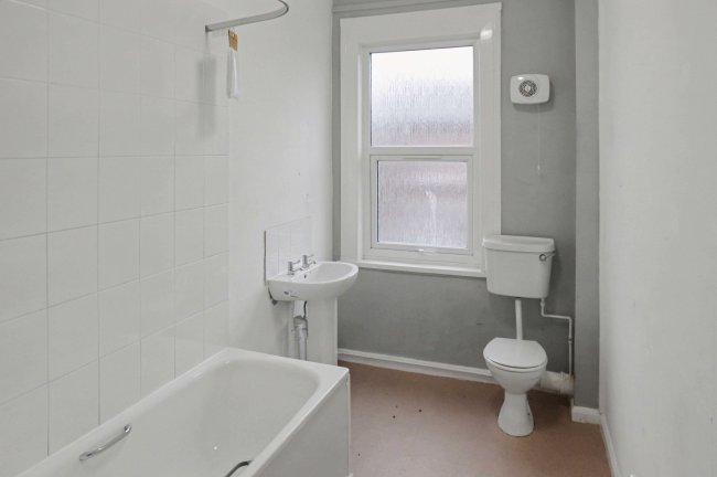 Flats 1-4, 11 Prospect Road, Moseley, Birmingham, B13 9TB 9