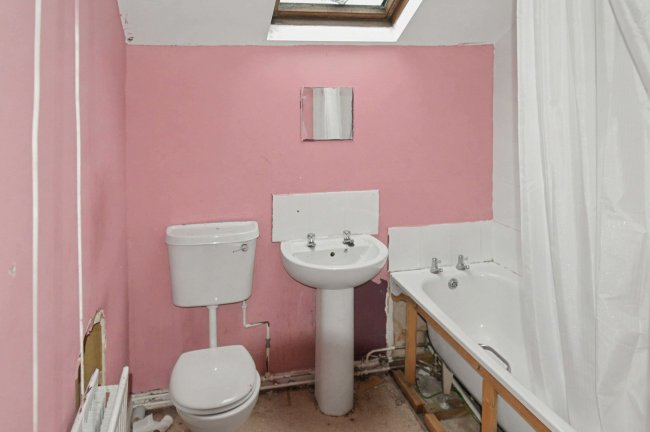 Flats 1-4, 11 Prospect Road, Moseley, Birmingham, B13 9TB 9