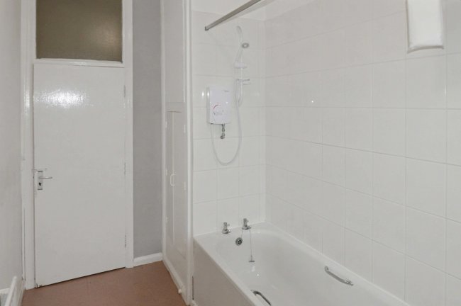 Flats 1-4, 11 Prospect Road, Moseley, Birmingham, B13 9TB 9