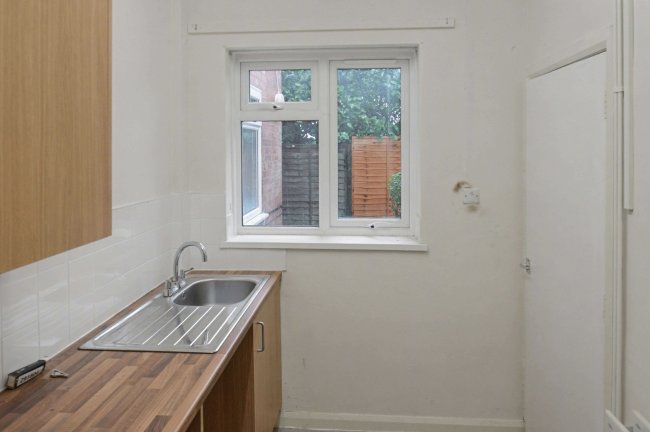 Flats 1-4, 11 Prospect Road, Moseley, Birmingham, B13 9TB 9