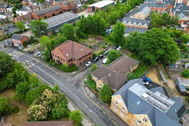2, Byfleet House, Guildford Road, Chertsey, KT16 9BJ 6
