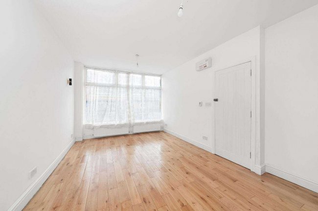 Flat 1, 48 Norwood High Street, Norwood, London SE27 9NR 5