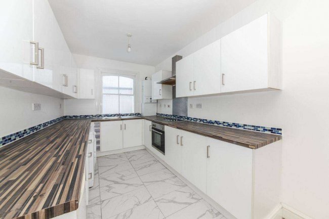 Flat 1, 48 Norwood High Street, Norwood, London SE27 9NR 5