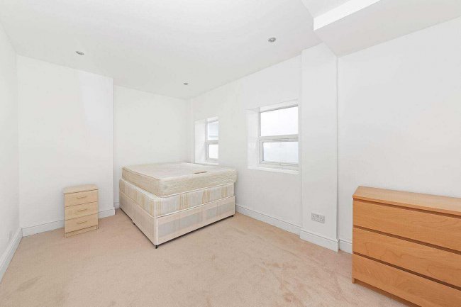 Flat 1, 48 Norwood High Street, Norwood, London SE27 9NR 5