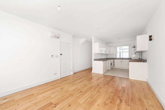 Flat 1, 48 Norwood High Street, Norwood, London SE27 9NR 5