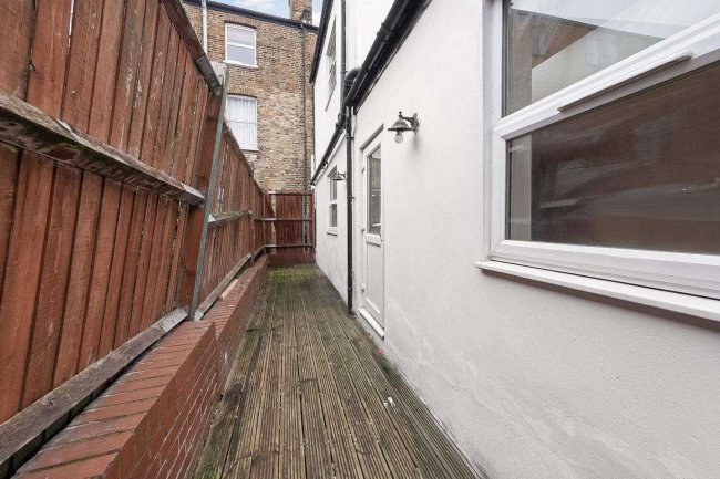 Flat 2, 48 Norwood High Street, Norwood, London SE27 9NR 6