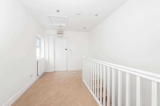 Flat 2, 48 Norwood High Street, Norwood, London SE27 9NR 6