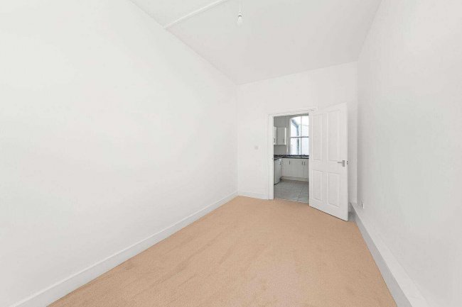 Flat 3, 48 Norwood High Street, Norwood, London SE27 9NR 7