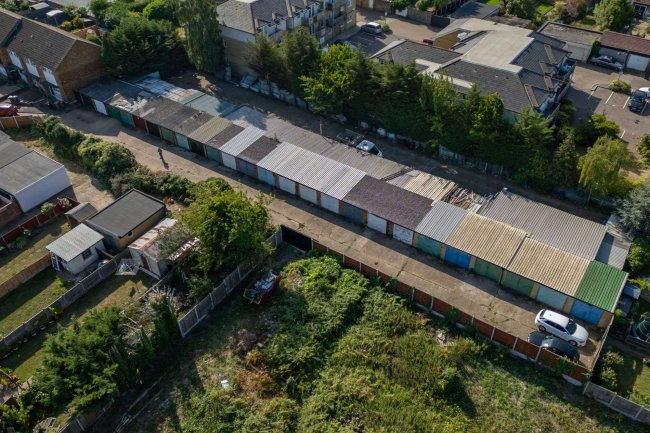 Land and garages rear of 10 Chingford Mount Road, London E4 9AB 1