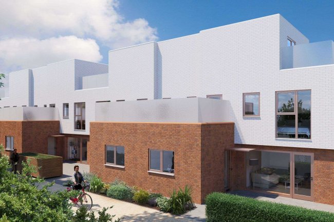 Land and garages rear of 10 Chingford Mount Road, London E4 9AB 1