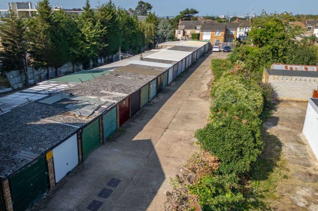 Land and garages rear of 10 Chingford Mount Road, London E4 9AB 1