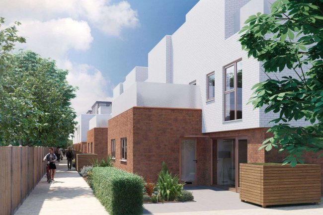 Land and garages rear of 10 Chingford Mount Road, London E4 9AB 1